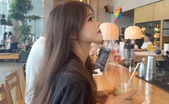 俄罗斯女人Z0ZOZO